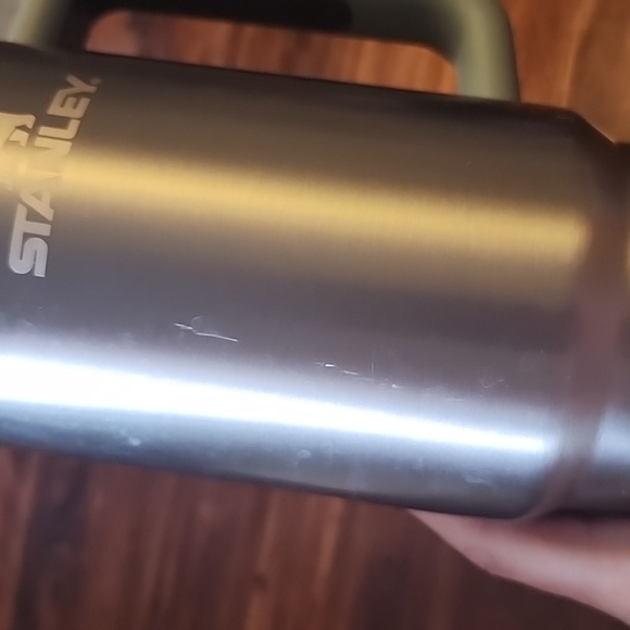 🍶Gently Used Silver/Shale Chrome Tumbler (30oz) - Picture 2 of 4
